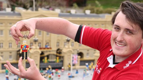 Die Krönung von König Charles III. wird im Legoland Windsor dargestellt.