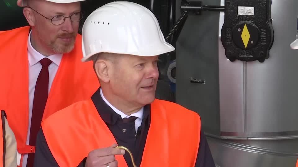 Video: Scholz eröffnet Geothermie-Anlage in Schwerin