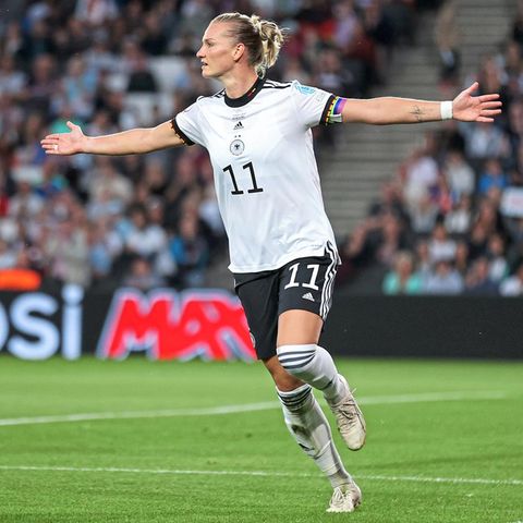 Fußball-WM der Frauen: Alexandra Popp beim Torjubel – noch ist unklar, ob die TV-Zuschauer im Sommer erleben werden