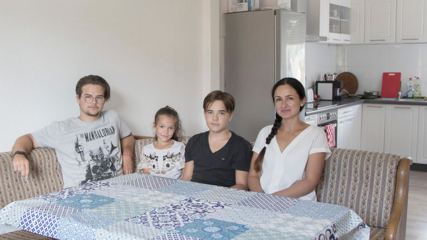 "Wenn der Krieg endet, möchte ich zurück in die Ukraine gehen" Iryna Chorna (39) mit ihren Söhnen Stanislav (16) und Tymofii (13) und Tochter Evelina (7)in ihrer neuen Bleibe im Odenwald. Für die Mutter steht fest: "Wenn der Krieg endet, möchte ich zurück in die Ukraine gehen." Der Vater der Kinder und die Großeltern leben noch in der Stadt Sarny.