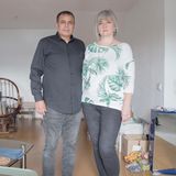Mohamed Hamouda (59) ist Ingenieur, Svitlana Kotok (45), Verwalterin. Beide kannten sich bereits drei Jahre aus der Ukraine, lebten aber in unterschiedlichen Städten. Auf der Flucht kreuzten sich ihre Wege; der Krieg hat aus den beiden ein Paar gemacht. Mohameds größter Traum: "In Deutschland zu leben und in Deutschland zu arbeiten."