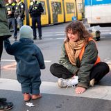 Auch die Kleinsten bekommen in der Hauptstadt mit, was der Klimaprotest bedeutet.