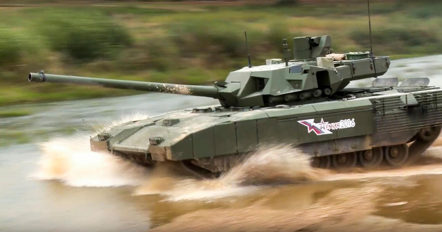 Ein Prototyp des T-14 in der Erprobung.