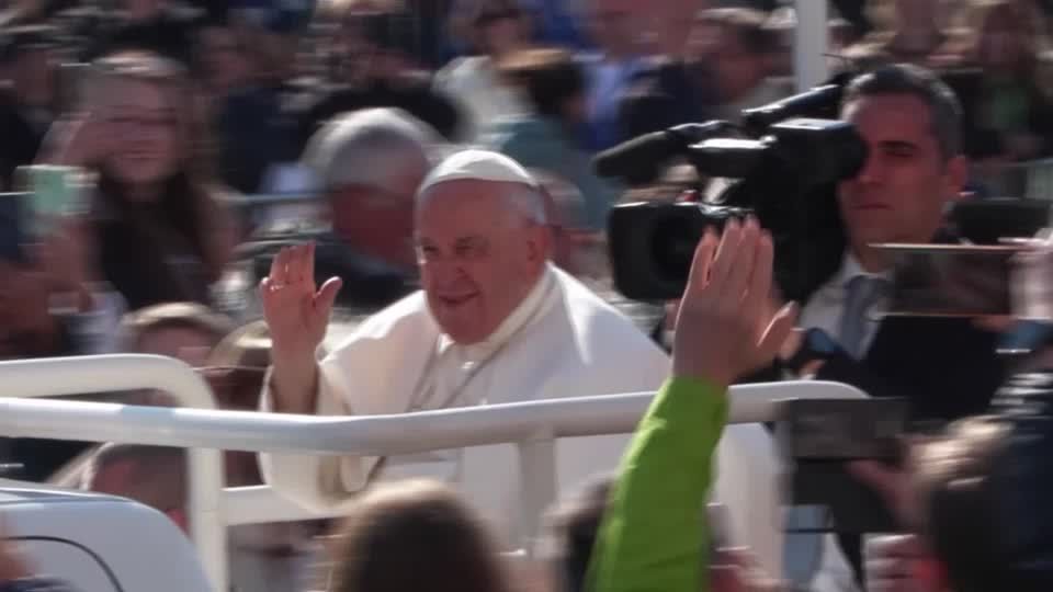 Video: Papst appelliert an Ungarn: "Schließt die Tür nicht vor Migranten"