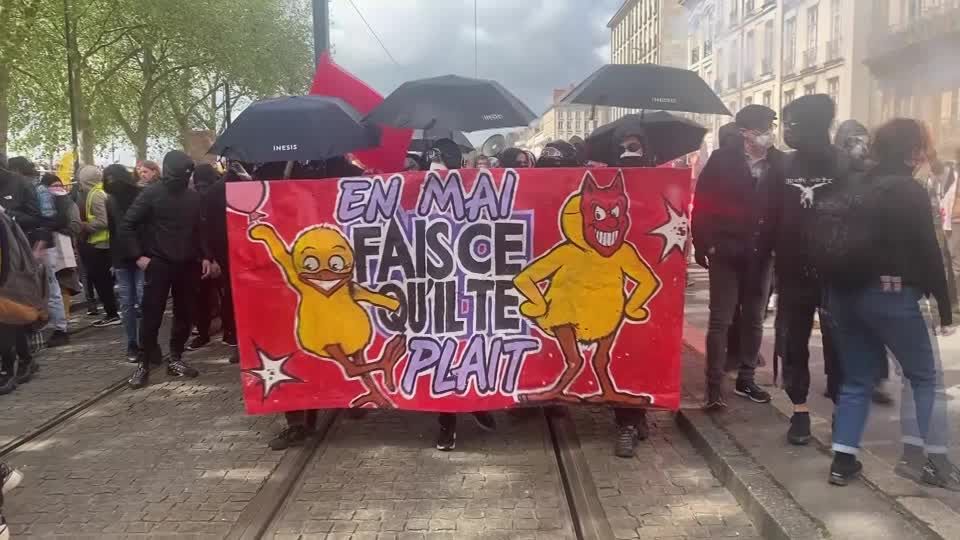 Video: Ausschreitungen bei Mai-Protesten in Frankreich