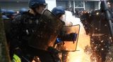 Zusammenstöße Polizei und Demonstranten