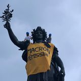 Rücktrittsforderung Macron