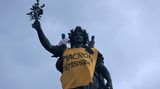 Rücktrittsforderung Macron