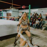 Auf sie mit Gebrüll: Miss Kath hat Sayuri aus dem Ring geworfen. Die Ungleichheit der Gegnerinnen gehört zum Reiz des Kampfs