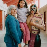 Frauenpower: Baby Star mit Mutter und Tochter. Ihren Championgürtel trägt sie über der Schulter