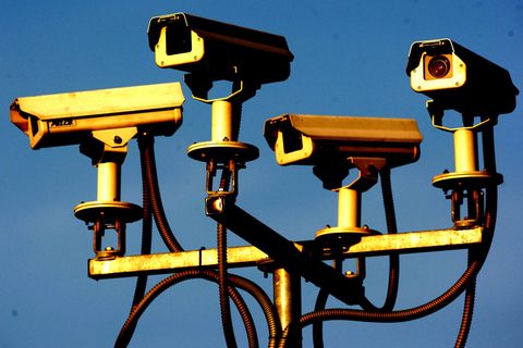 Vier Überwachungskameras in London