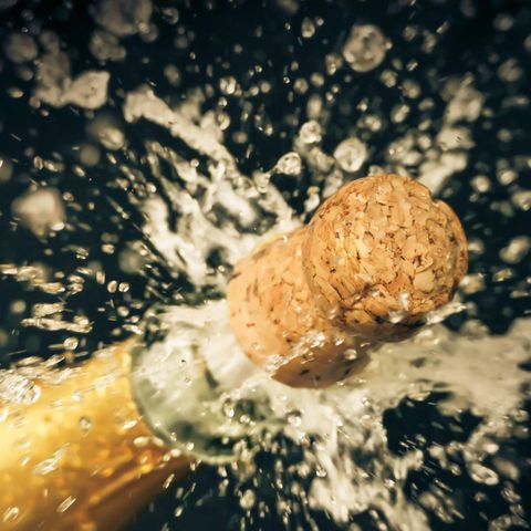Champagnerkorken knallt