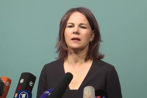 Video: Baerbock strebt globale Ziele für Ausbau von Erneuerbaren Energien an