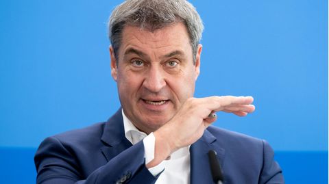 Markus Söder spricht auf einer Pressekonferenz