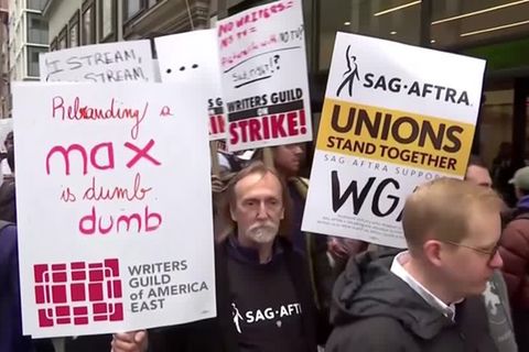 Video: Hollywood-Autoren fordern mehr Geld und Schutz vor KI