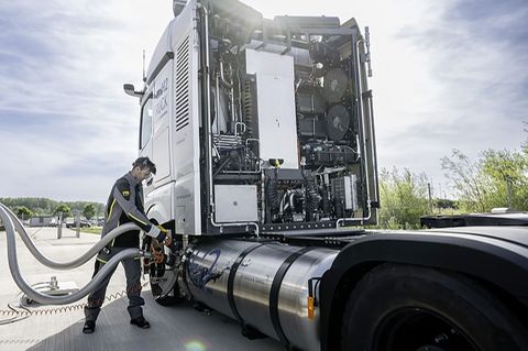 Mercedes Gen2 H2 Truck