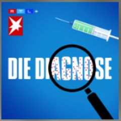 Eine Frau hat eine Verfärbung am Zehnagel