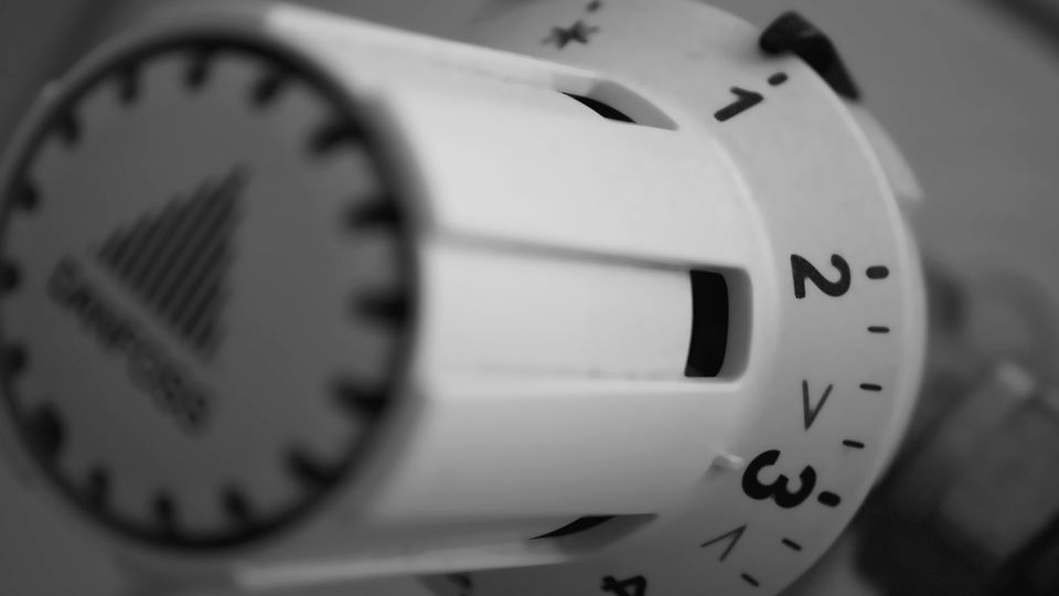 Für Pellets, Öl und Flüssiggas: Wie Kunden an den neuen Heizkostenzuschuss kommen