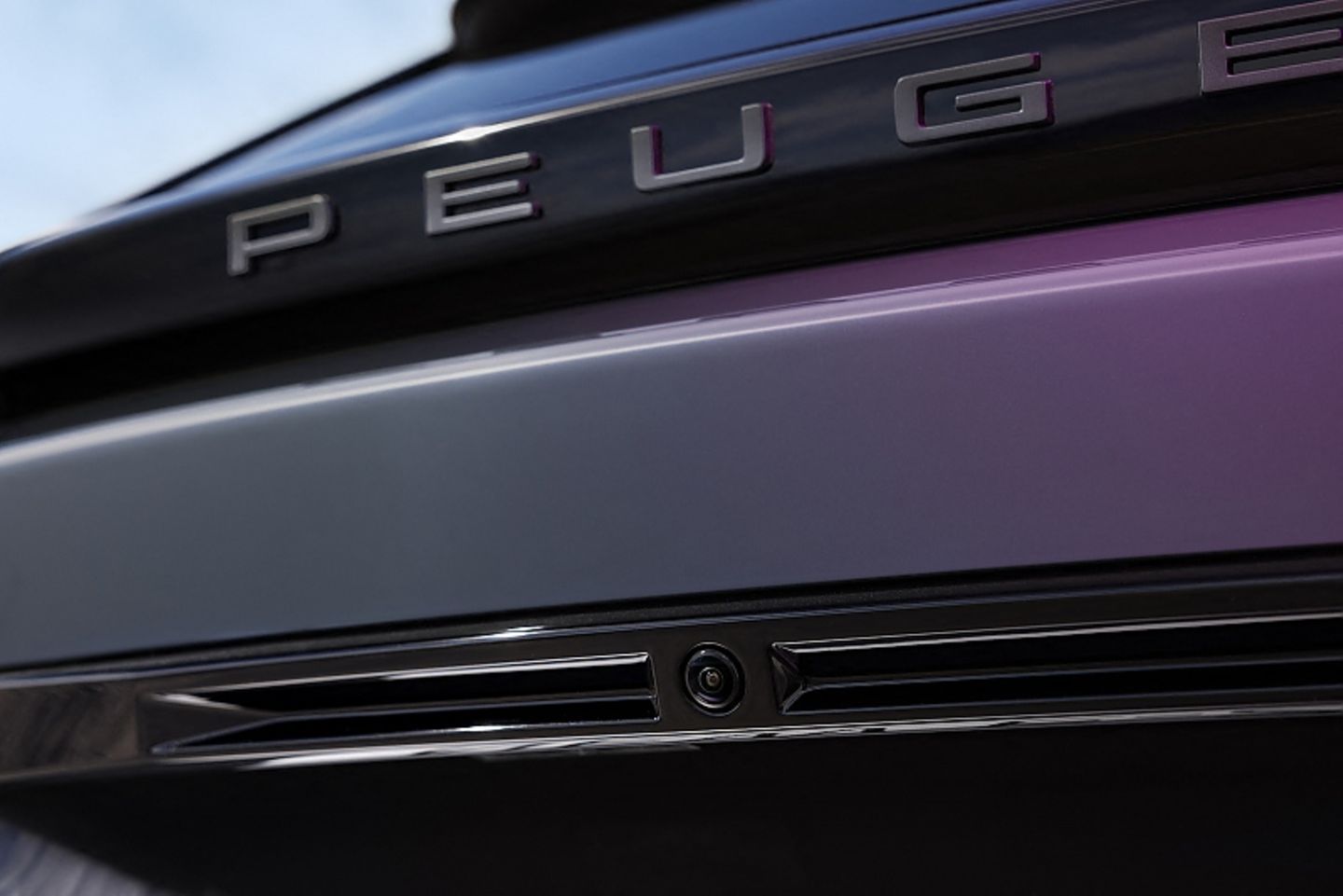 Peugeot e-2008 2024