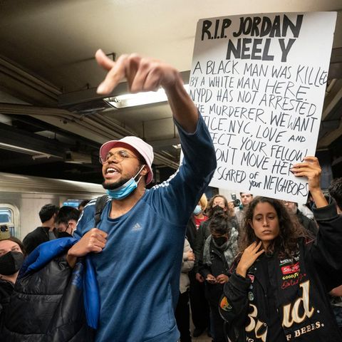 "Ruhe in Frieden": Proteste nach dem Tod von Jordan Neely in der U-Bahn-Station Broadway-Lafayette in Manhattan, New York