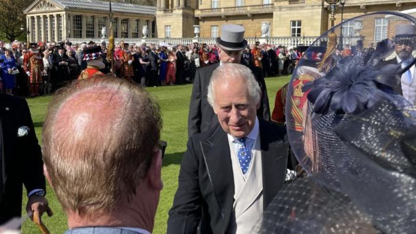 König Charles III. König Charles auf der Garden Party