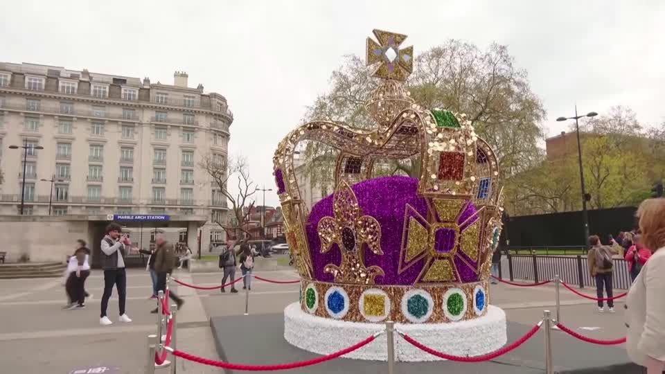 Video: Diese Krone ist die Krönung!