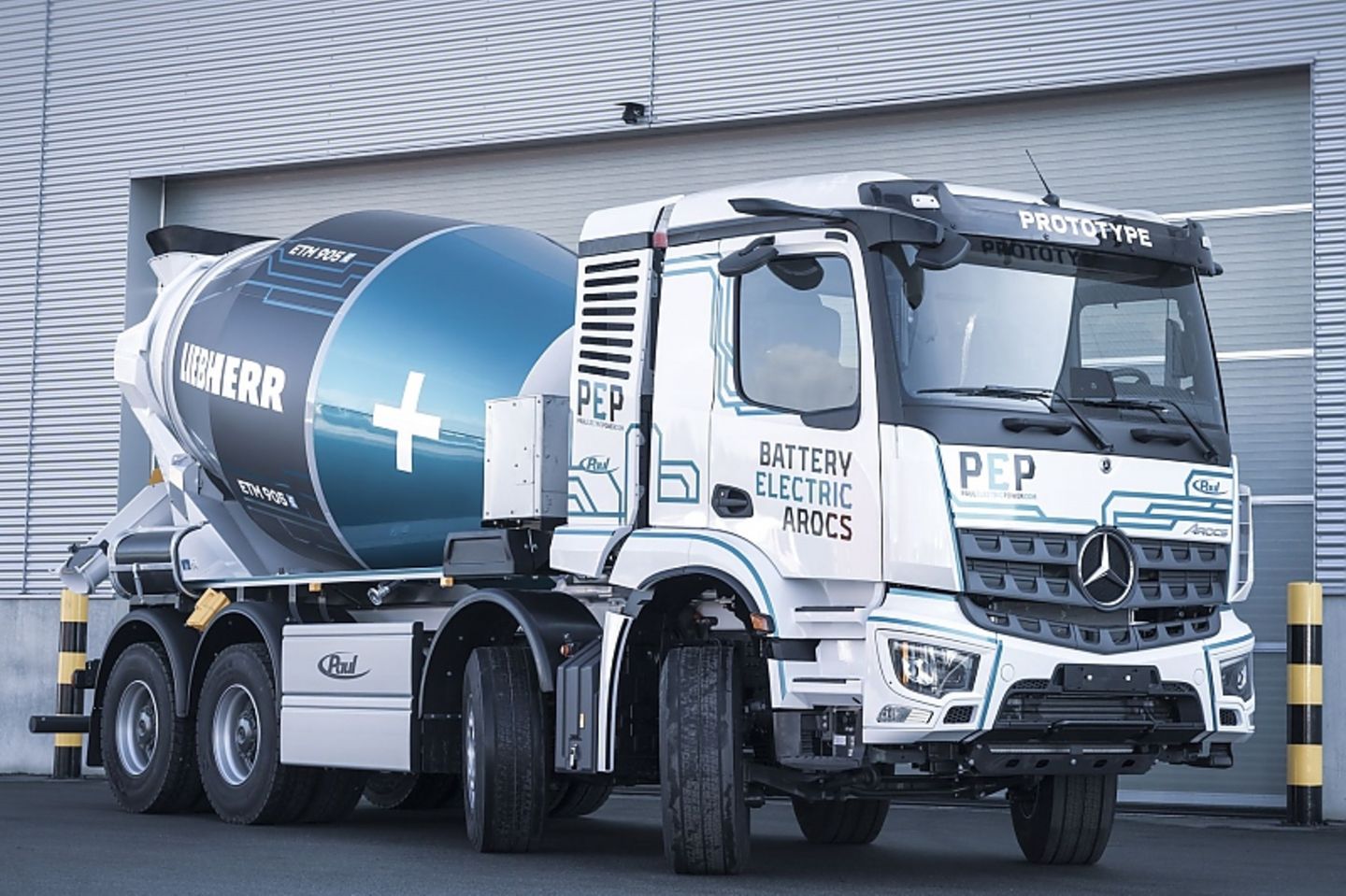 Mercedes E-Arocs als Fahrmischer