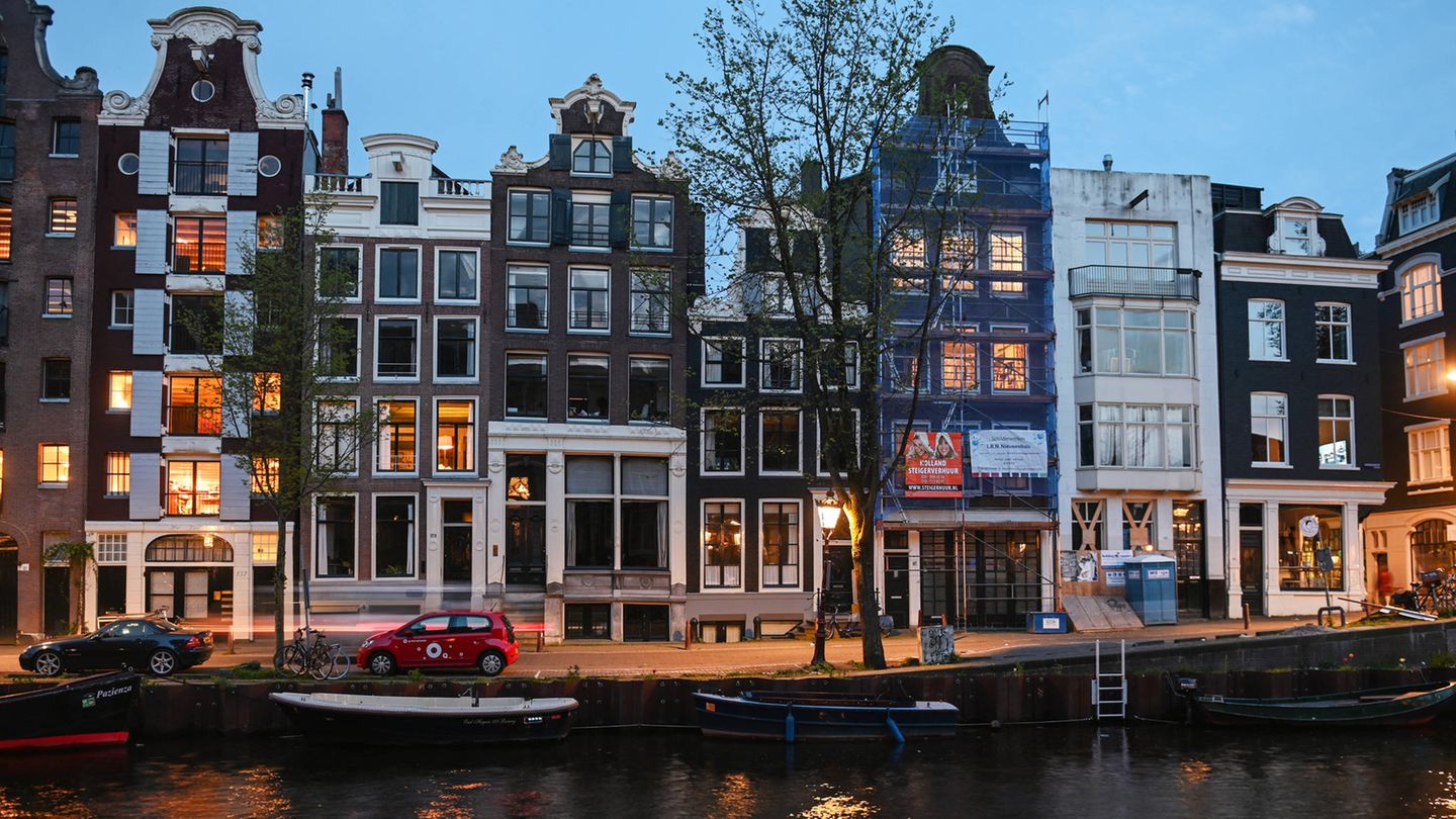 Amsterdam, Niederlande Straßenzug in Amsterdam