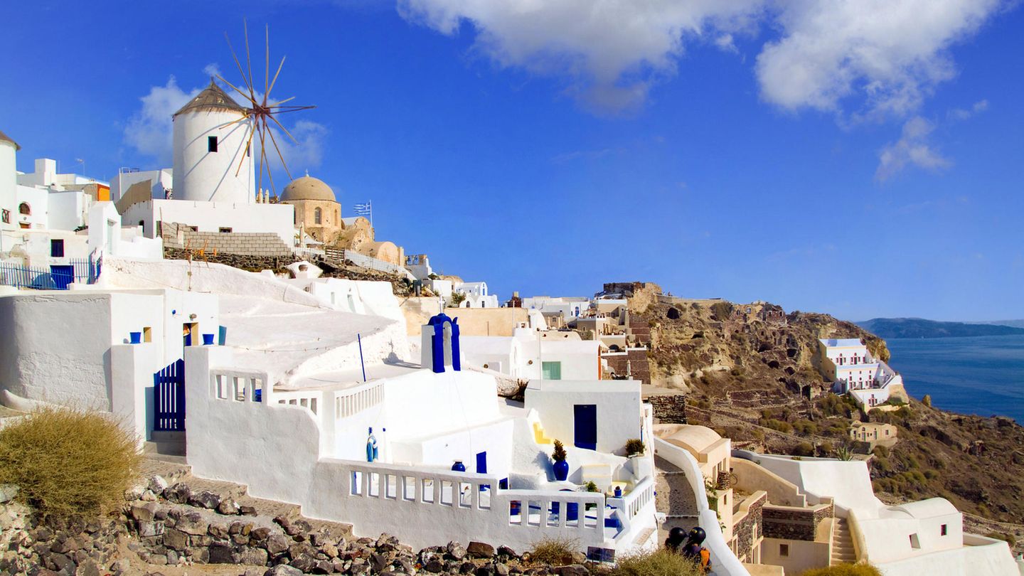Santorin, Griechenland Blick auf die weißen Häuser von Santorin