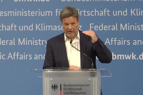 Video: Habeck will Strompreis für Industrie mit Milliarden verbilligen