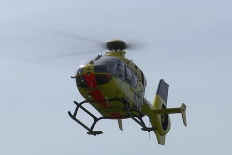 Video: Rettungshubschrauber fliegt mit Frittenfett