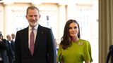 König Felipe VI. von Spanien kommt zusammen mit seiner Frau Letizia zum Empfang