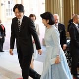 Eine weite Reise zu der Krönung hatten Japans Kronprinz Akishino und seine Frau, Kronprinzessin Kiko