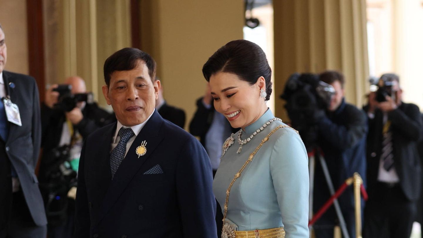 Geladen waren auch Königin Suthida und König Vajiralongkorn von Thailand