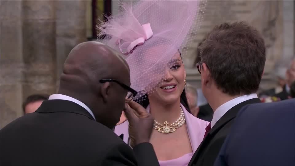 London: Internationale Prominente bei Charles' Krönung: Katy Perry trägt rosa, Jill Biden blau