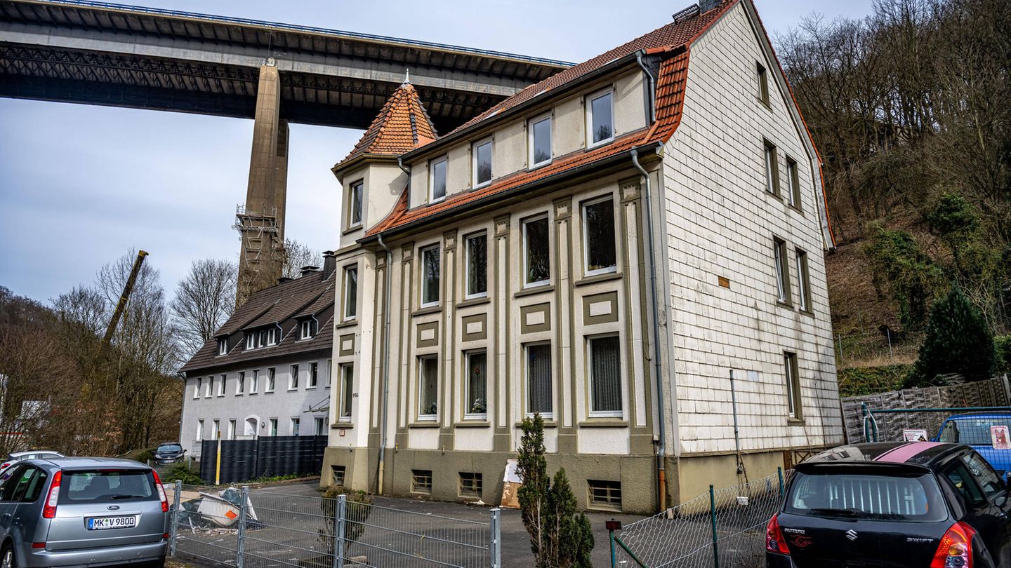 Rahmede-Talbrücke an der Autobahn 45