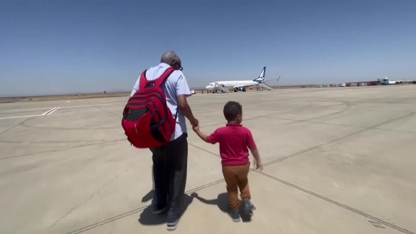 Video 100.000 Menschen aus dem Sudan geflohen STERN.de