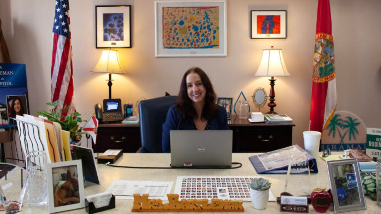Demokratin Robin Bartleman: Im Wahlkampf wurde sie als "Baby-Mörderin" beschimpft: Die demokratische Abgeordnete Robin Bartleman in ihrem Büro in Tallahassee, Florida. Im Wahlkampf wurde sie als "Baby-Mörderin" beschimpft: Die demokratische Abgeordnete Robin Bartleman in ihrem Büro in Tallahassee, Florida.