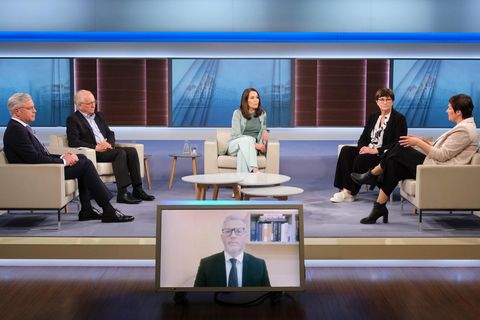 Die Talkrunde bei "Anne Will" diskutiert über die Frage: "Gegenoffensive der Ukraine: Kann sie die Wende im Krieg bringen?"