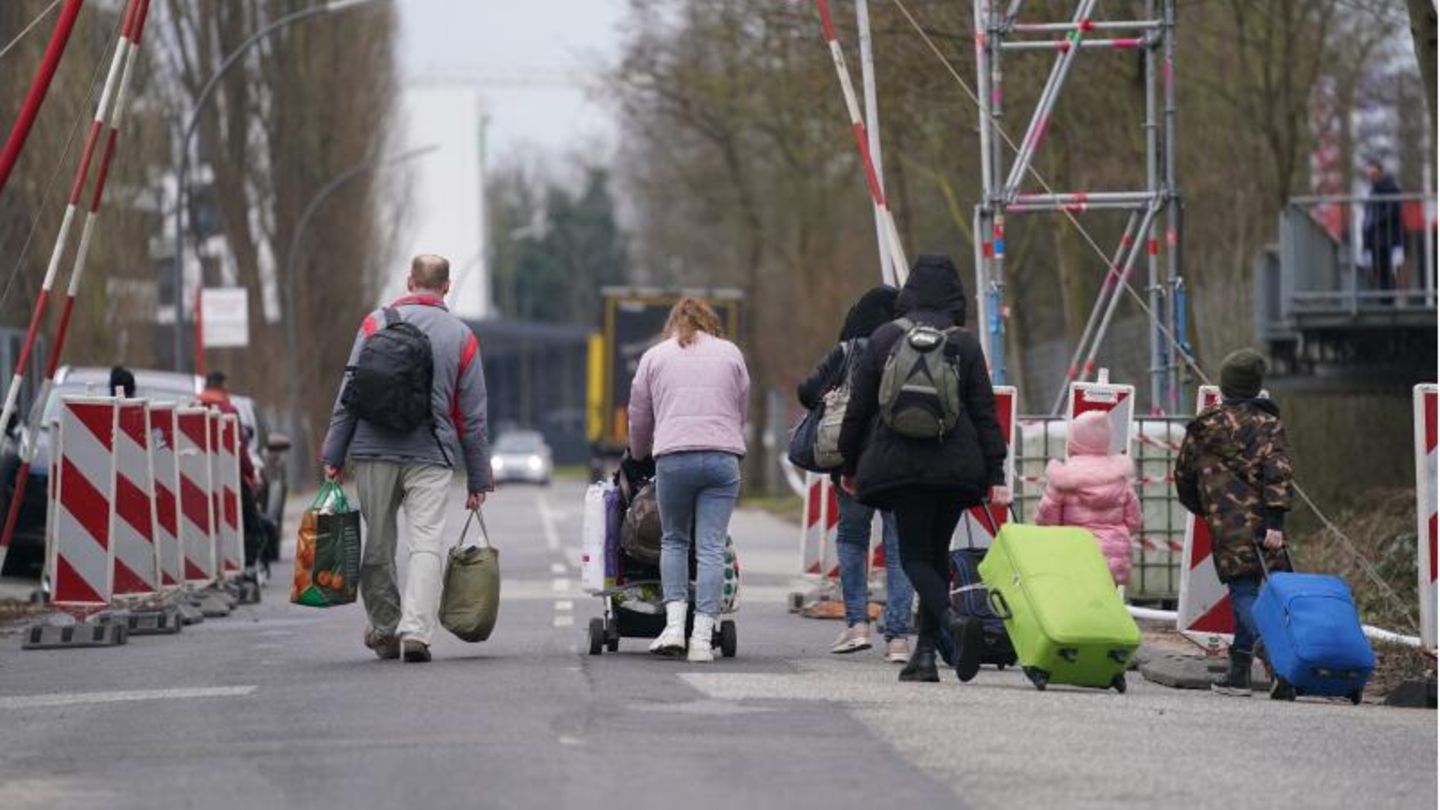 Refugees: countries increase pressure on Berlin before summit