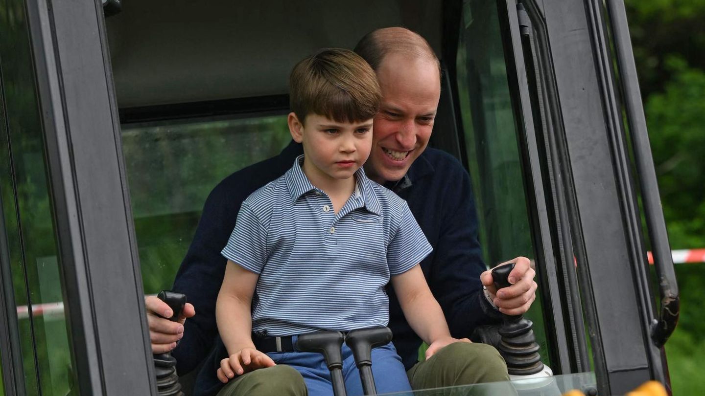 After the coronation: William and Kate take their children to visit boy scouts