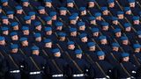 Seit Anfang Mai wurde spekuliert: Wird die Parade anlässlich des Sieges über Nazi-Deutschland in Moskau abgesagt? Wird Wladimir Putin seinen traditionellen Auftritt absagen? Nun hat die Welt eine Antwort: Die Parade findet statt. In Moskau sammelten sich am frühen Morgen die ersten Einheiten. 