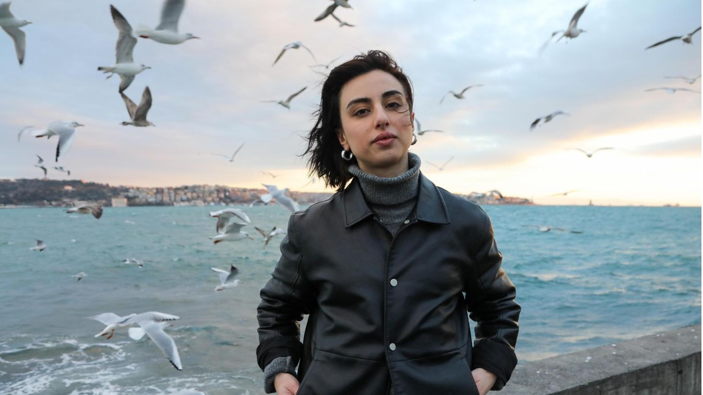 Junge Wähler in der Türkei: AYŞE AYGÜN, 24,sieht in Erdoğan einen autoritären Herrscher, der ihr die Freiheit nimmt zu leben, wie sie möchte