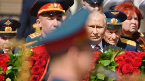 Unter strengsten Sicherheitsvorkehrungen nahm Wladimir Putin an der Parade in Moskau anlässlich des 9. Mai teil 