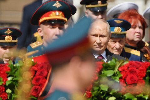 Unter strengsten Sicherheitsvorkehrungen nahm Wladimir Putin an der Parade in Moskau anlässlich des 9. Mai teil 