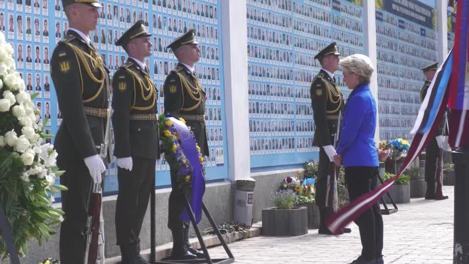 Video: Von der Leyen am Europatag in Kiew: "Der Aggressor hat bereits versagt" Video: Von der Leyen am Europatag in Kiew: "Der Aggressor hat bereits versagt"
