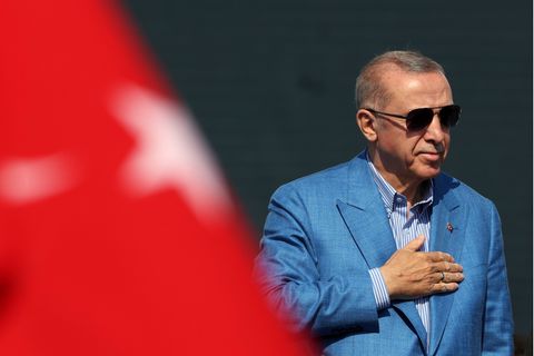 "Unter (Erdogans) Regierung ist die Zahl der Morde an Frauen jedes Jahr gestiegen", sagt eine türkische Frauenrechtlerin