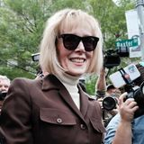  E. Jean Carroll verlässt das Gerichtsgebäude in Manhattan