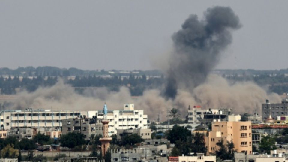 Rauchschwaden über dem Gazastreifen nach israelischen Angriffen am Donnerstag