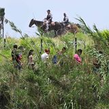 24.000 Grenzpolizisten hat die US-Regierung im Einsatz, drunter auch berittene Einheiten. Zusätzlich wurden 1500 Soldaten zur administrativen Unterstützung mobilisiert.